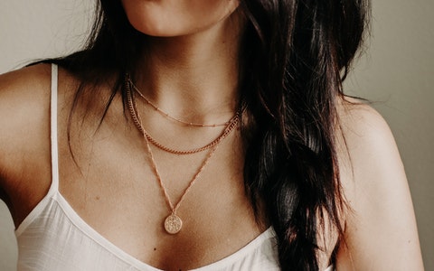 屬木的人穿什麼衣服旺桃花？這樣的穿搭很吸睛