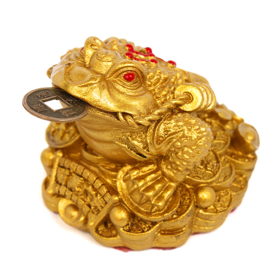 金蟾五行屬金？三腳金蟾應該如何開光？