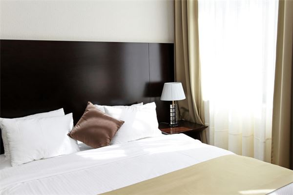 床頭有這物不扔天天都破財