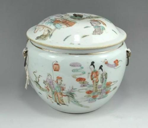 祖墳上放什麼能讓後代大富大貴