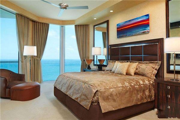 床頭朝向哪一邊最好?