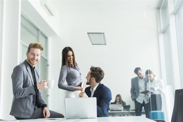 坐在辦公室背門處有哪些壞處