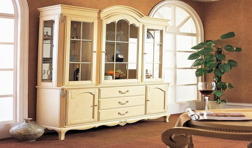 進門酒櫃擺件風水禁忌,酒櫃上擺設的裝飾品有哪些禁忌?