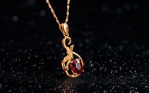 屬虎本命佩戴什麼屬相飾品最好,虎本命年要佩戴什麼?