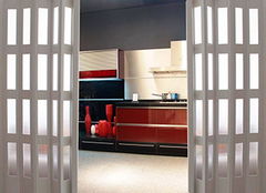 廚房玻璃門風水禁忌,有誰知道廚房移門風水有哪些禁忌有沒有重要的解決辦法