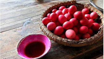 本命夢見自己吃紅雞蛋,夢見家裡擺酒席煮紅蛋,什麼意思