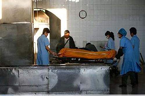 為什麼下午3點後不火化,為什麼要在人死三天以上才可以火化或下葬?