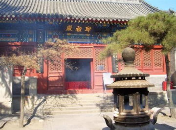 北京白雲觀求本命佛,在北京哪個寺廟奉請的本命佛比較靈驗