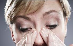 左眼皮跳什麼預兆,左眼皮跳是什麼預兆化解方法