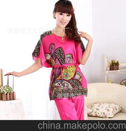 女士本命春夏紅色套裝整套,請問本命年夏天一定要穿紅色衣服的么