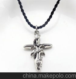 本命不能戴虎項鏈嗎,他們說本命年屬虎的不能戴虎的吊墜,是不是