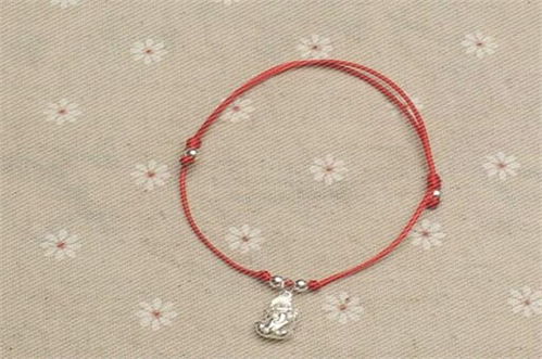 本命帶的紅繩什麼時候能取掉,本命年戴在手腕上的紅繩可以摘下來洗嗎