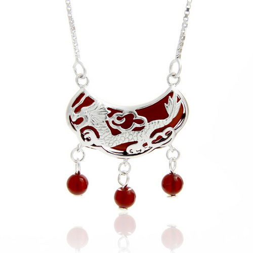 本命戴什麼銀飾吊墜,本命年戴什麼辟邪的