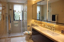 廁所門口掛鏡子風水禁忌,鏡子對著衛生間門,風水上有什麼忌諱?有什麼化解的辦法?