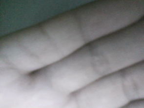 雙手橫紋是什麼命,女生雙手都有橫紋（斷掌）代表什麼意思