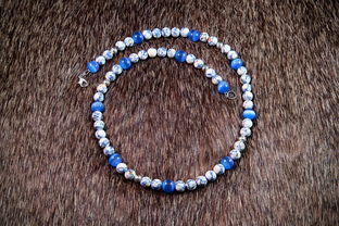 餓木命的人戴什麼首飾好,餓火命的人應帶什麼飾品?請懇比較專業的風水大師回謝謝