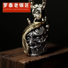 老銀匠大師本命佛吊墜,佩帶本命佛玉吊墜有一點點裂紋開光有沒有影響