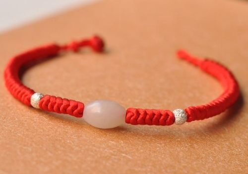 本命紅繩可以隨便摘嗎,本命年戴在手腕上的紅繩可以摘下來洗嗎?