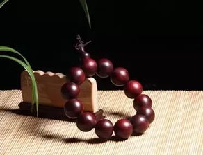 什麼命佩戴小葉紫檀,土命的人可以帶小葉紫檀嗎