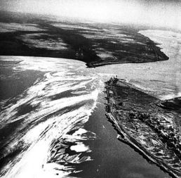 決堤是什麼意思,決堤和決口分別是什麼意思