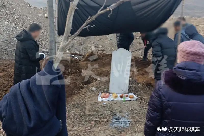 2023年遷墳吉日一覽表,一年中最好的遷墳吉日!