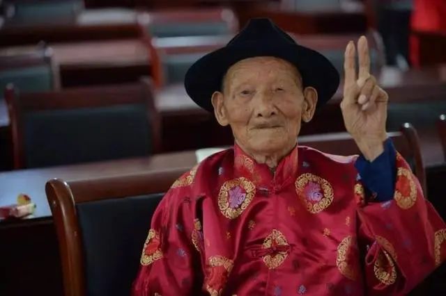 民俗：“人老兩個坎，熬過就長壽”，這“兩坎“是哪年？