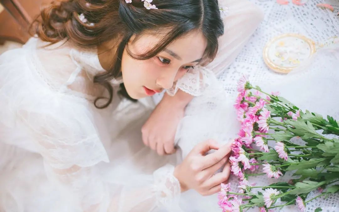 什麼時辰出生的女人天生就是旺夫旺子命,一生享福不盡呢?