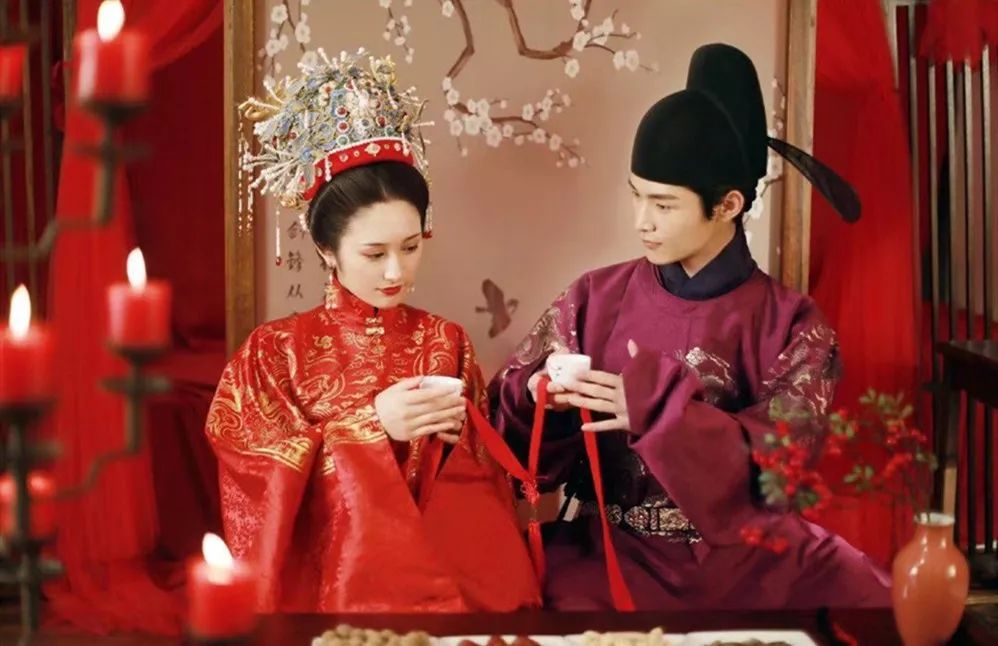 男命八字中，財運與夫妻感情有何關系？