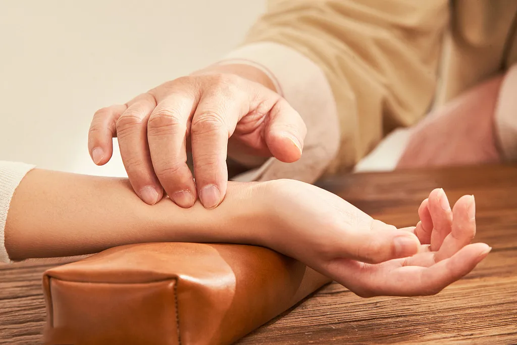 失眠毀五臟六腑！所謂失眠，就是陽不入陰，中醫怎麼治療？