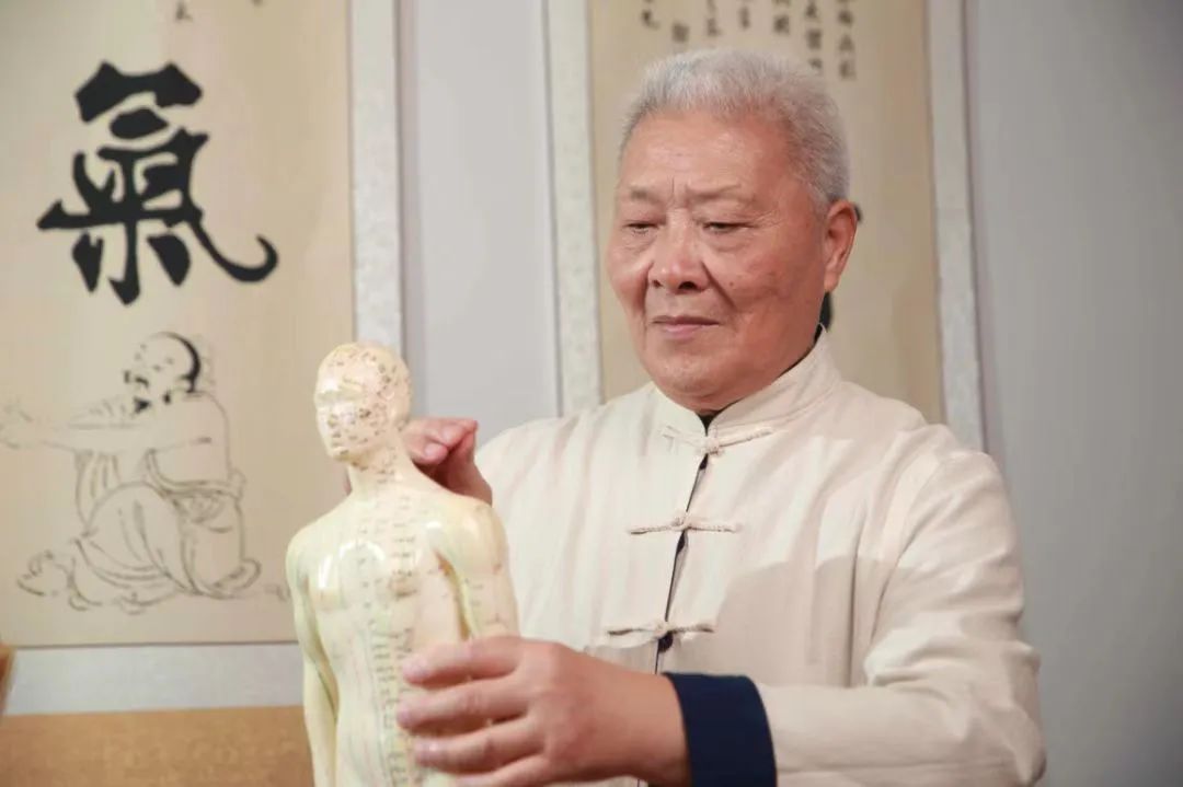 奇經八脈：精氣會聚的八個腧穴，可調全身！一定要記好！