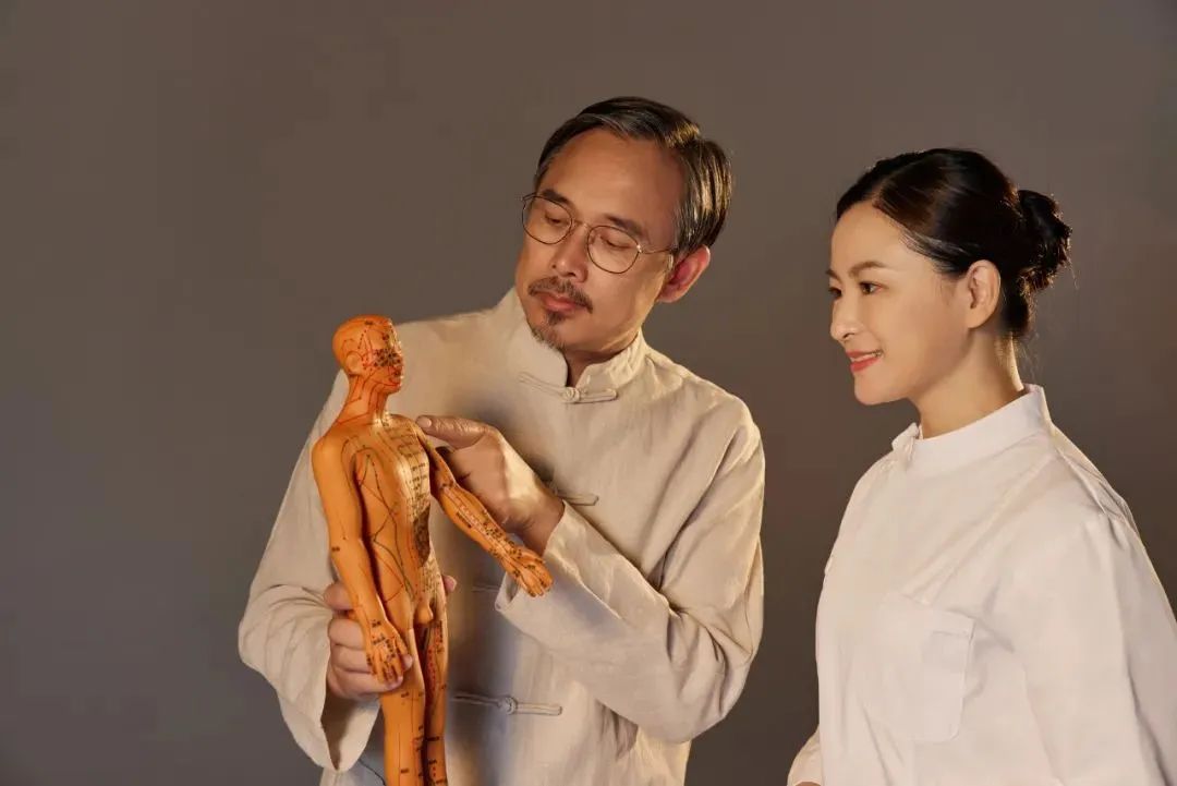 這四個穴位威力很大，功效很多！學會了，你就是名醫！