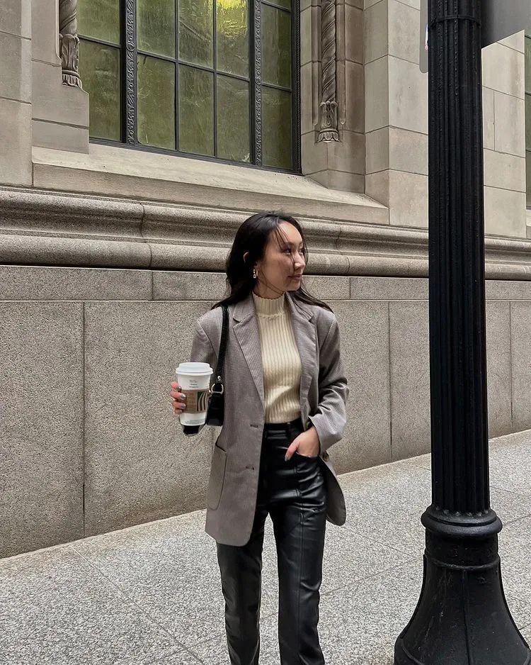 2023年五行穿衣開運指南1月14日明日五行穿衣大吉旺運顏色 五行穿衣每日顏色運勢指南 五行穿衣旺運每日指南