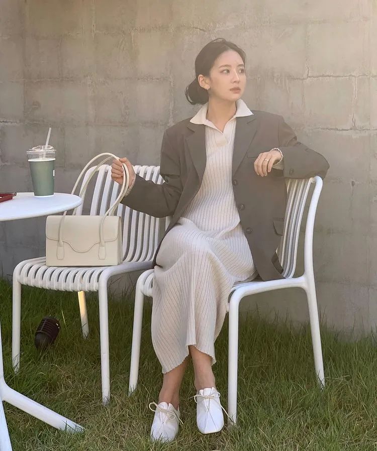 2023年五行穿衣開運指南1月11日明日五行穿衣大吉旺運顏色 五行穿衣每日顏色運勢指南 五行穿衣旺運每日指南