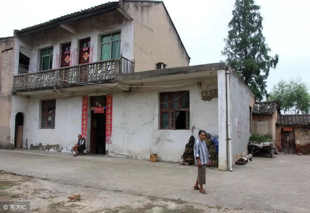 農村蓋房忌諱門對門、門對窗，是很有道理的！怪不得農民都遵守！