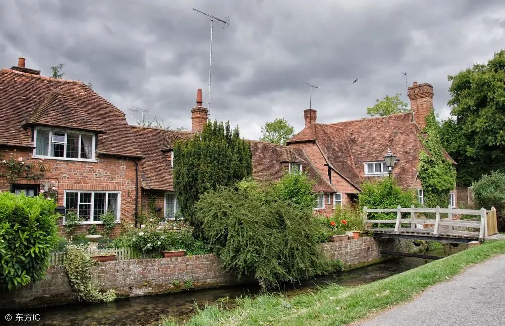 農村蓋房忌諱門對門、門對窗，是很有道理的！怪不得農民都遵守！