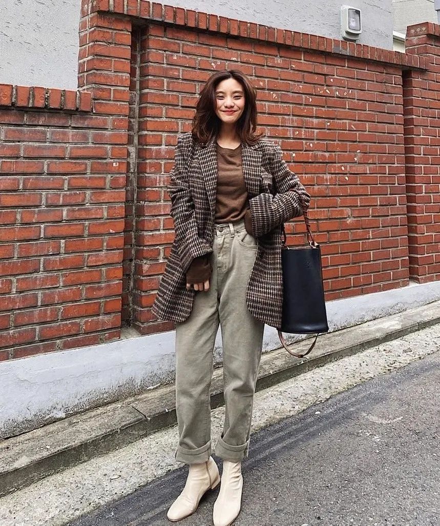 2023年五行穿衣開運指南1月9日今日五行穿衣大吉旺運顏色 五行穿衣每日顏色運勢指南 五行穿衣旺運每日指南