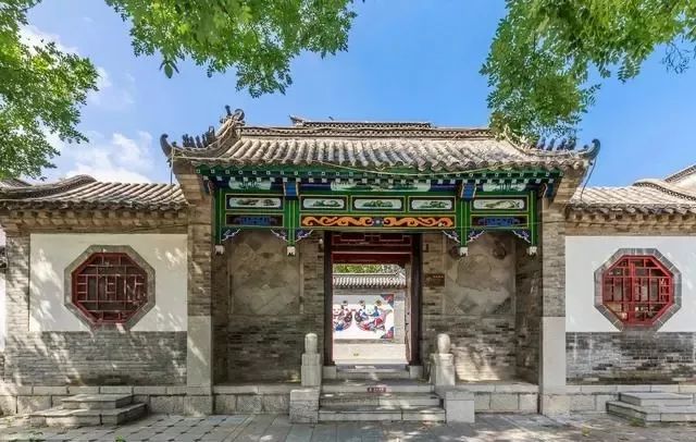 別忘了大門口壓一寶，生活順風順水，日子越過越好！