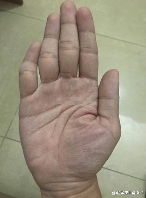 我行我素,缺乏经济观念,不重视金钱,性格豪放大方