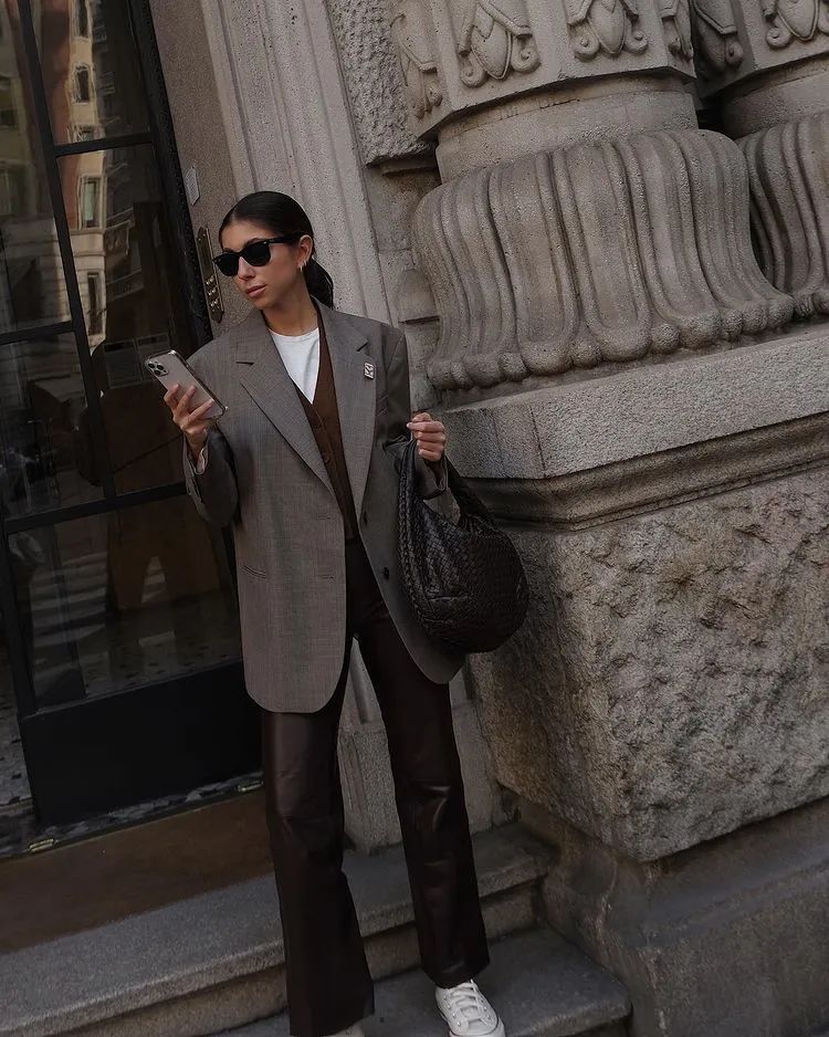 2023年五行穿衣開運指南1月14日明日五行穿衣大吉旺運顏色 五行穿衣每日顏色運勢指南 五行穿衣旺運每日指南