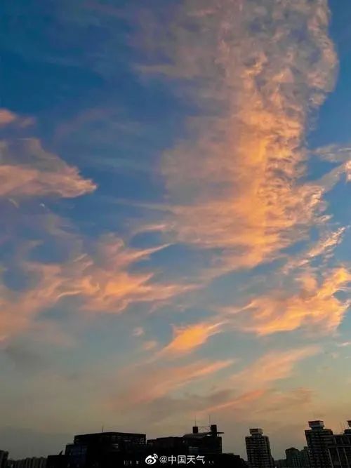 風水俗語：天空不起屋，地空不葬墳！