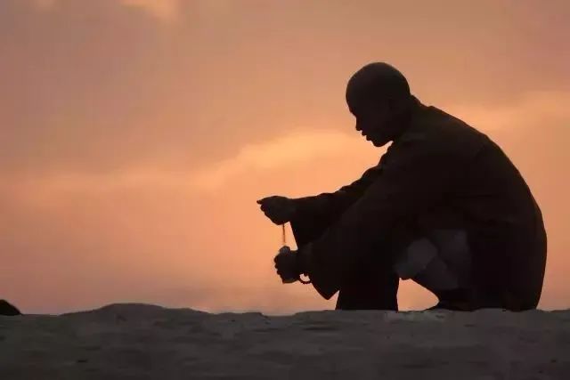 俗語：「燒的香多，惹的鬼多」，古人經驗之談，一語道破人性